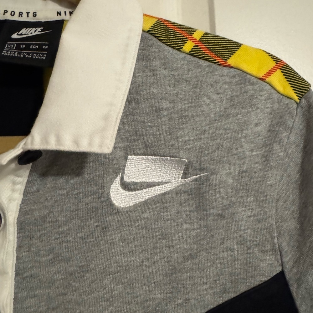 Nike White and Yellow Sports Top - Picture 2 of 6
